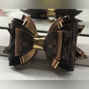 Large Layered Stanley Bows (26-02)